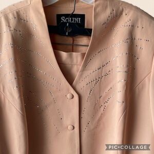 ✔️ Vintage SOLINI Soft Peach & Rhinestone 2pc Jacket & Skirt Suit plus SZ 26 EUC